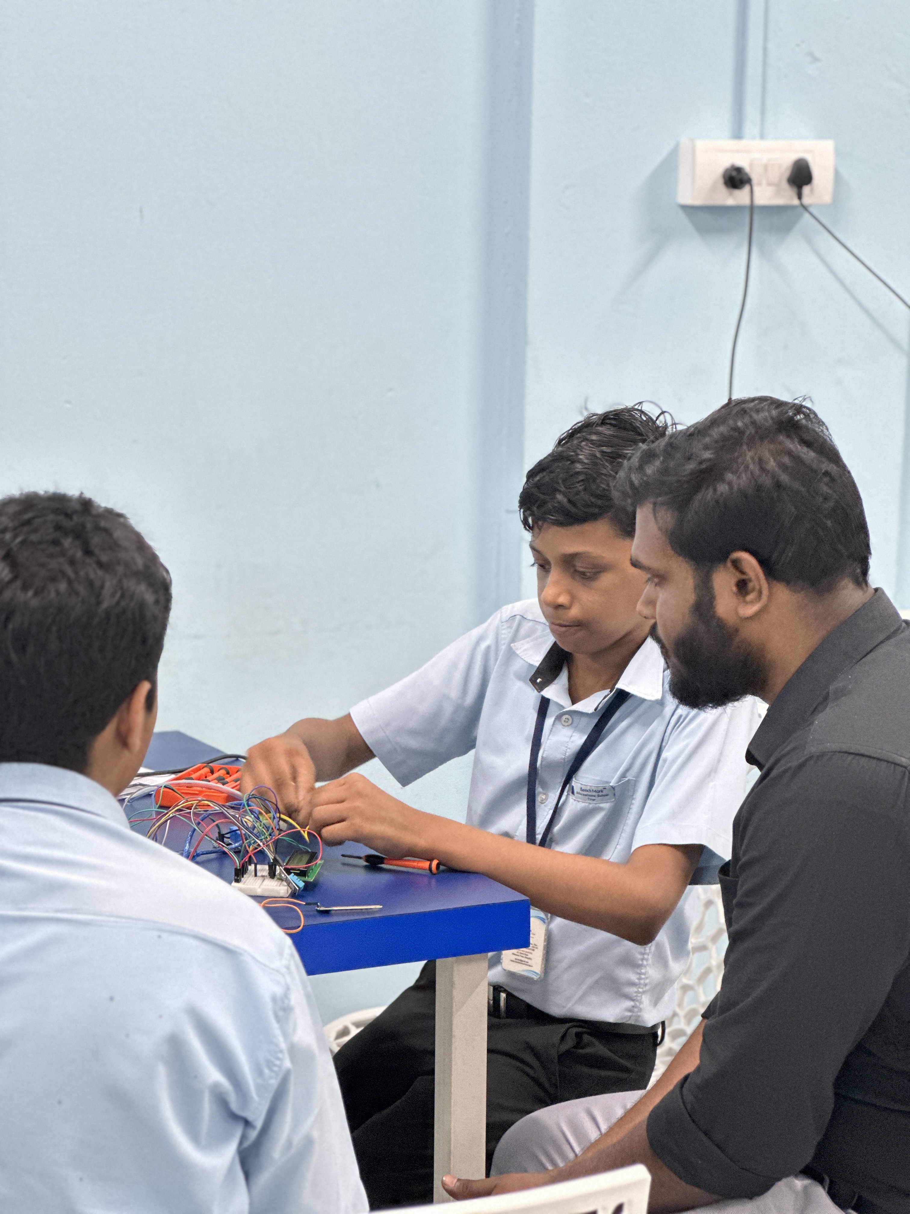 School Robotics Workshop — Mentoring Students